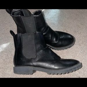 uo chelsea boots